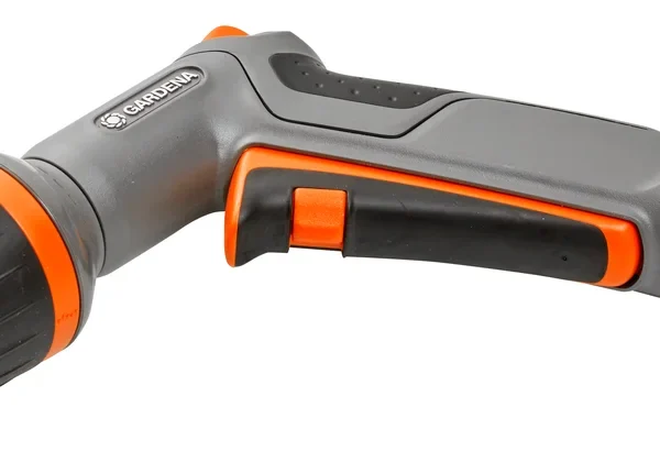 გამაფრქვეველი თავაკი